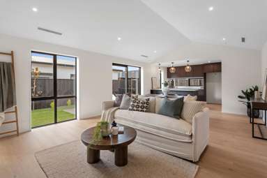 32 Bridgehampton Drive_4