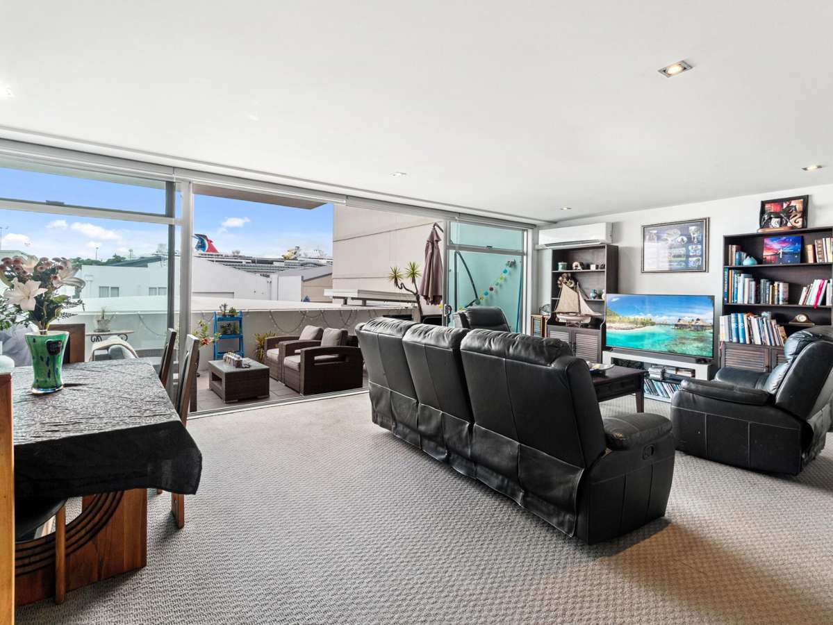 104/6 Tawa Street_5