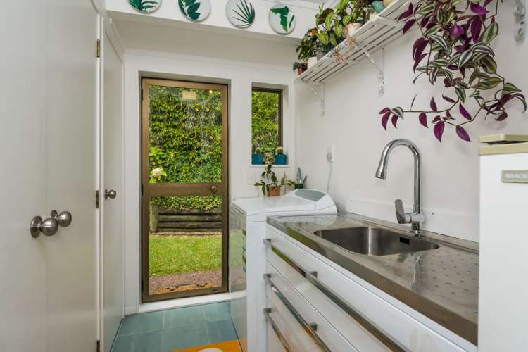 3/136 Calliope Road Stanley Point_16