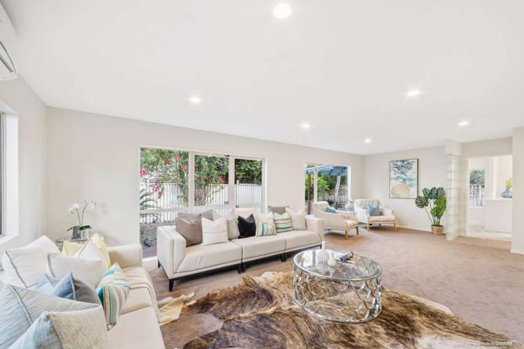 2/10 Walter Street Hauraki_1