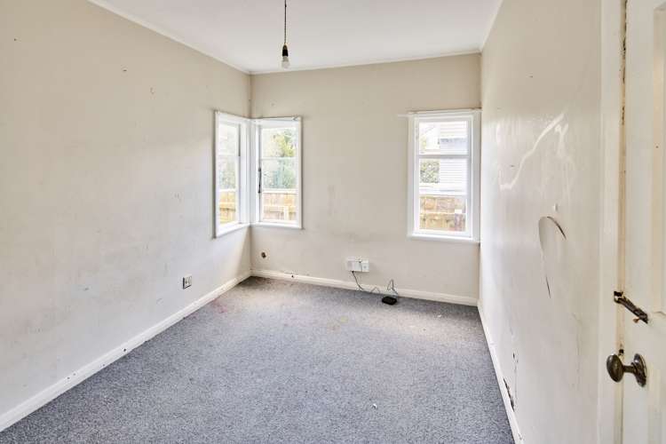 29 Pirie Crescent Moera_8