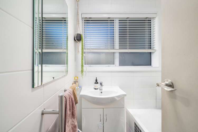 103 Springs Road Hornby_12