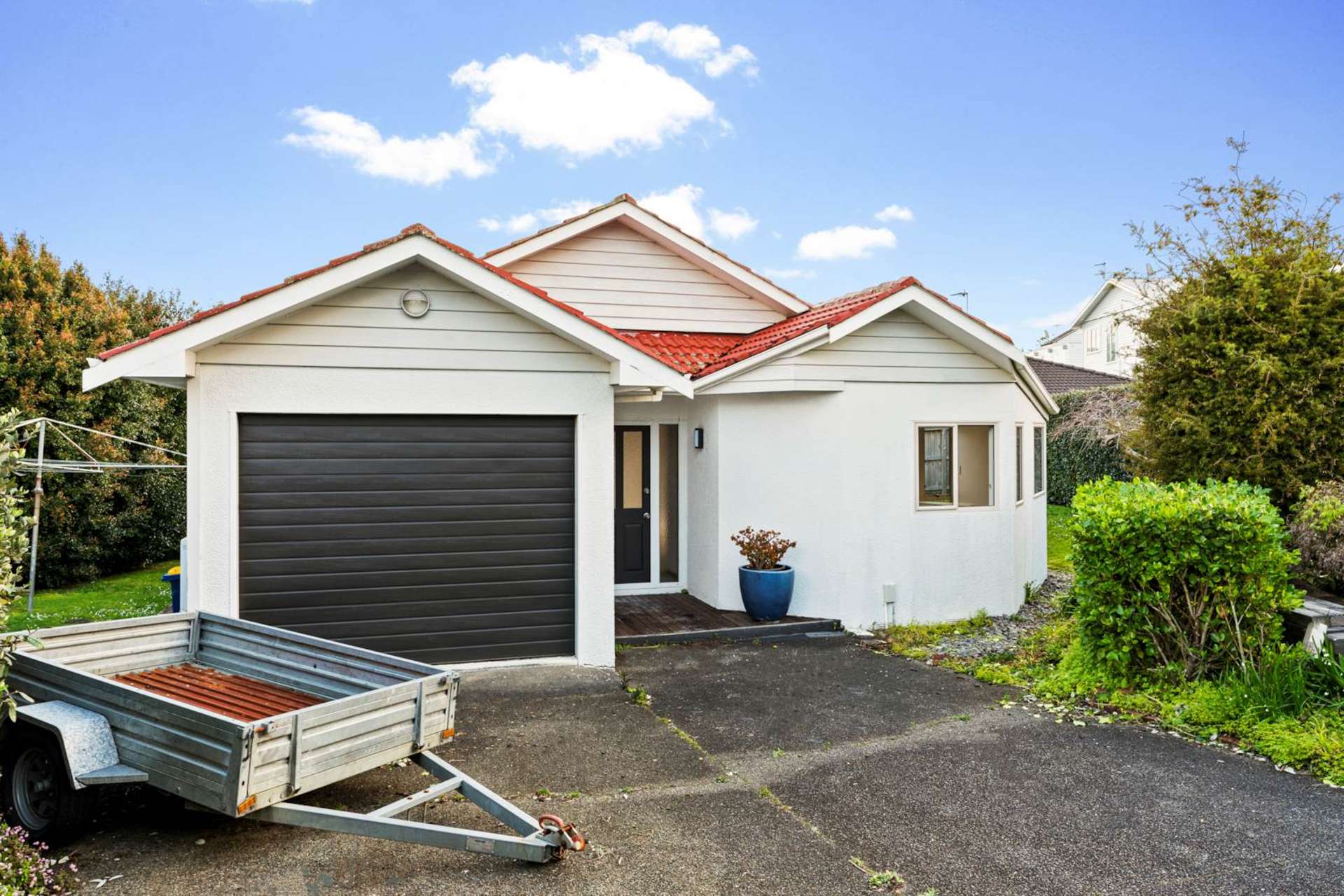 2/2 East Coast Road Milford_0