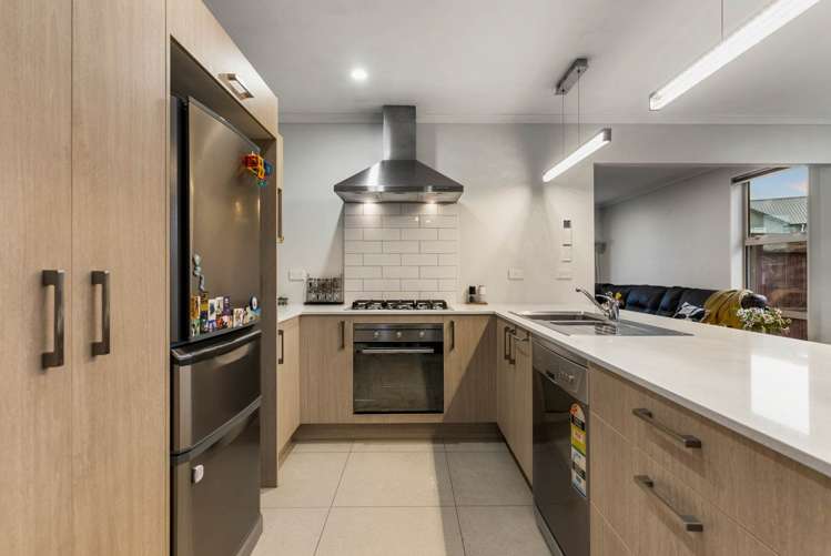 24 Soaring Bird Drive Takanini_4