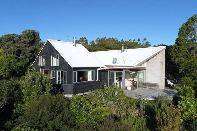 116 Lone Kauri Road Karekare_1
