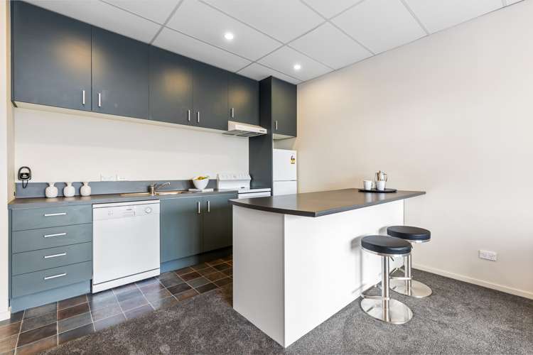 C 11/28 The Avenue Albany_9