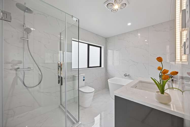 2 Ballyalton Crescent Flat Bush_25