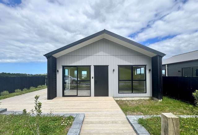 Spacious Three-Level Family Home in Warkworth ...