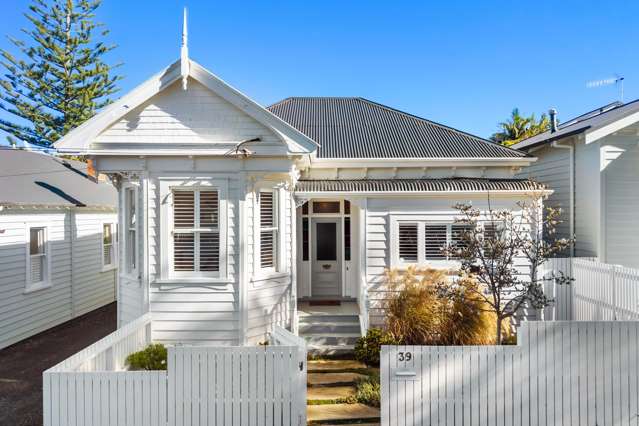 Gorgeous classic villa - with a twist