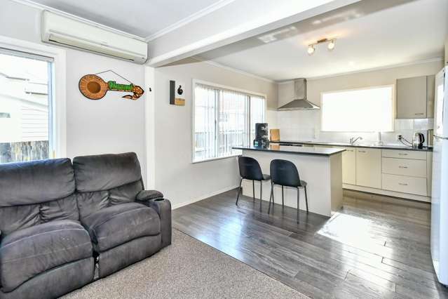 33 Thomas Road Mangere_3