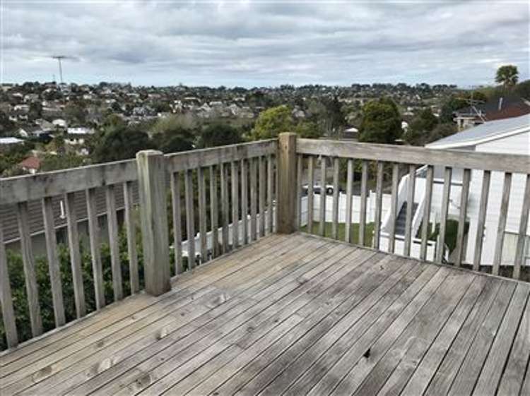 17 Theban Place Totara Vale_9