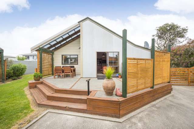 5 Hennessy Street East Foxton Beach_3