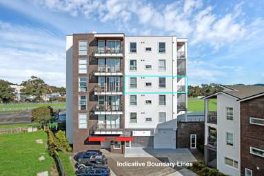 302/26c Racecourse Parade_1
