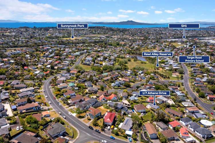 1/7 Athena Drive Totara Vale_18