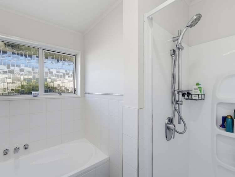 8 Woodham Drive Allenton_16