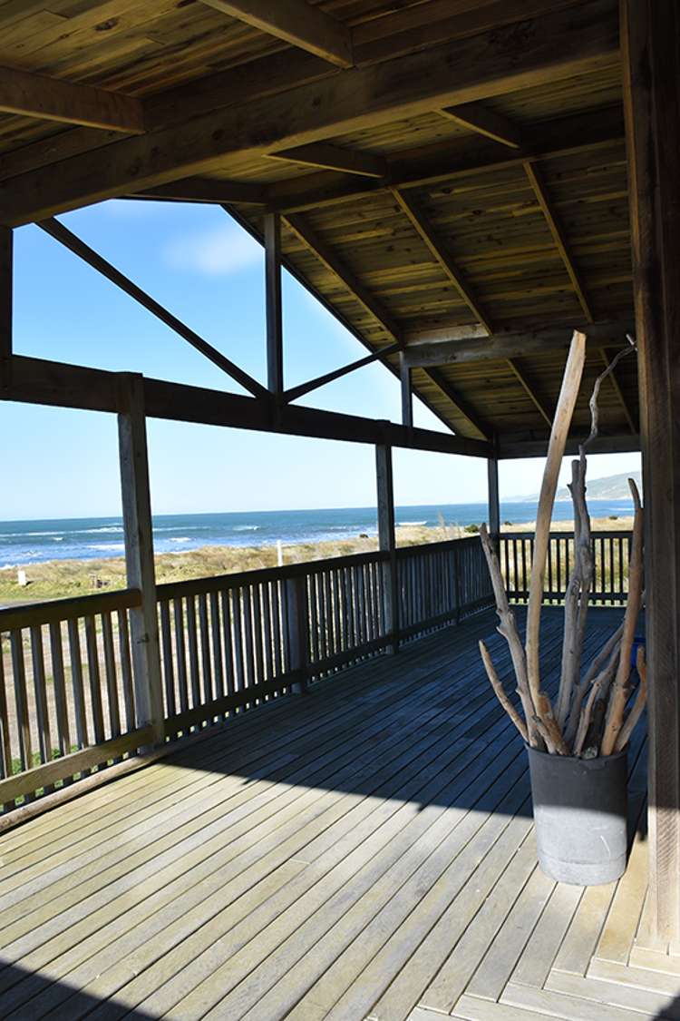 88 Akitio Esplanade Pongaroa_12