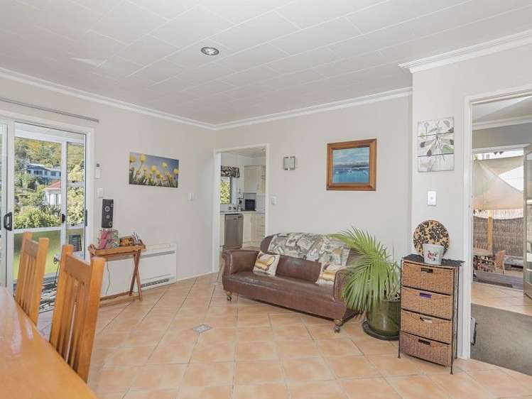 39 Maitland Avenue Stoke_7