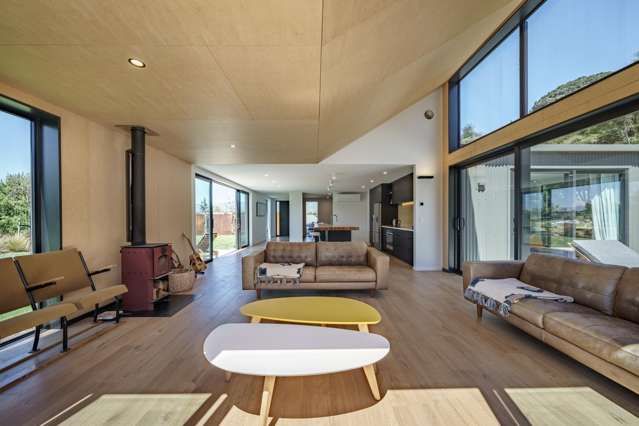 10 Goldie Lane Albert Town_2