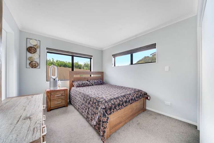 15b Crown Crescent Otara_6