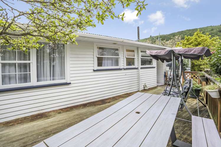 43 Parenga Street Wainuiomata_15