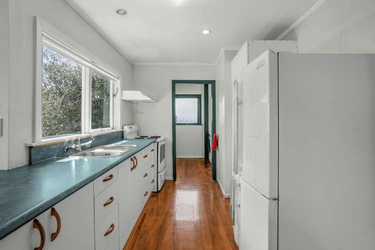 66 Wainuiomata Road Wainuiomata_9