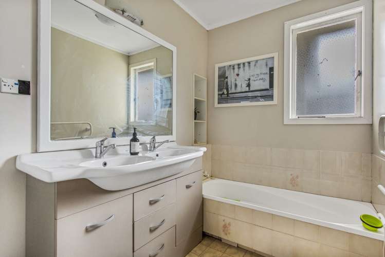 8 Boys Place Pakuranga Heights_13