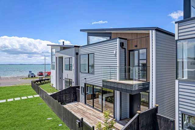 2a Luke Place Eastern Beach_1