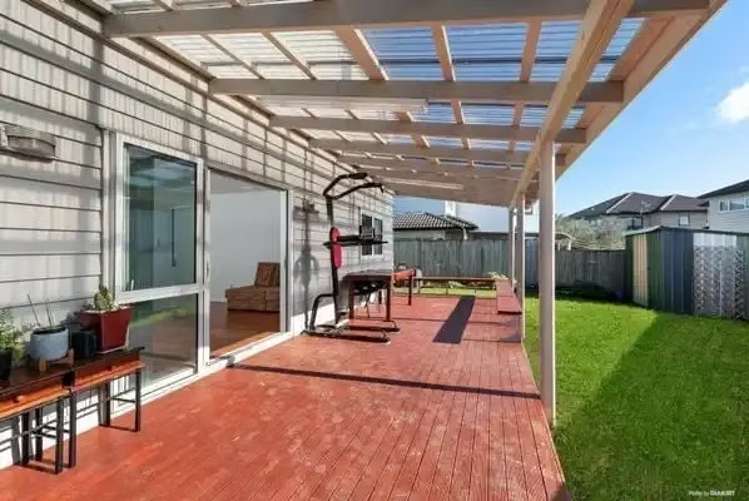  6 Listack Drive Flat Bush_11