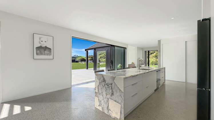 387 Wentworth Valley Road Whangamatā_8