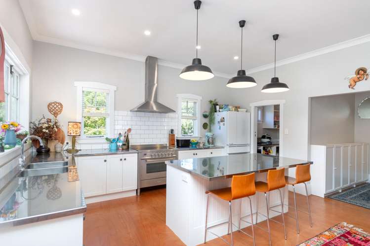 808 Whitemans Valley Road Whitemans Valley_11