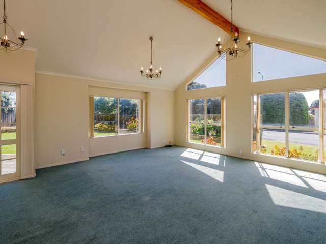 5 Adrian Grove Waikanae Beach_3