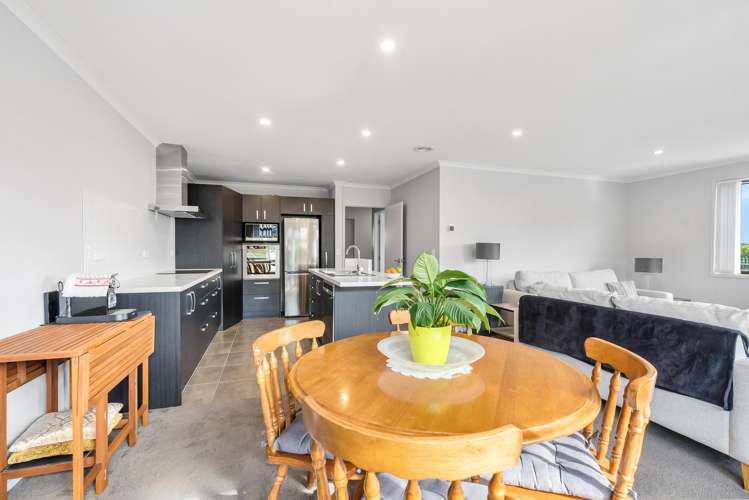 53 North Crest Drive Onerahi_5