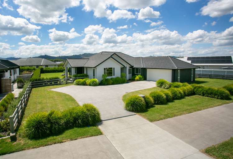 20 Alan Livingston Drive Cambridge_21