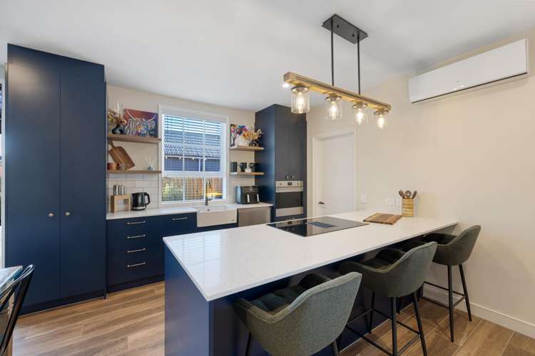 2/18 Cheviot Street_0