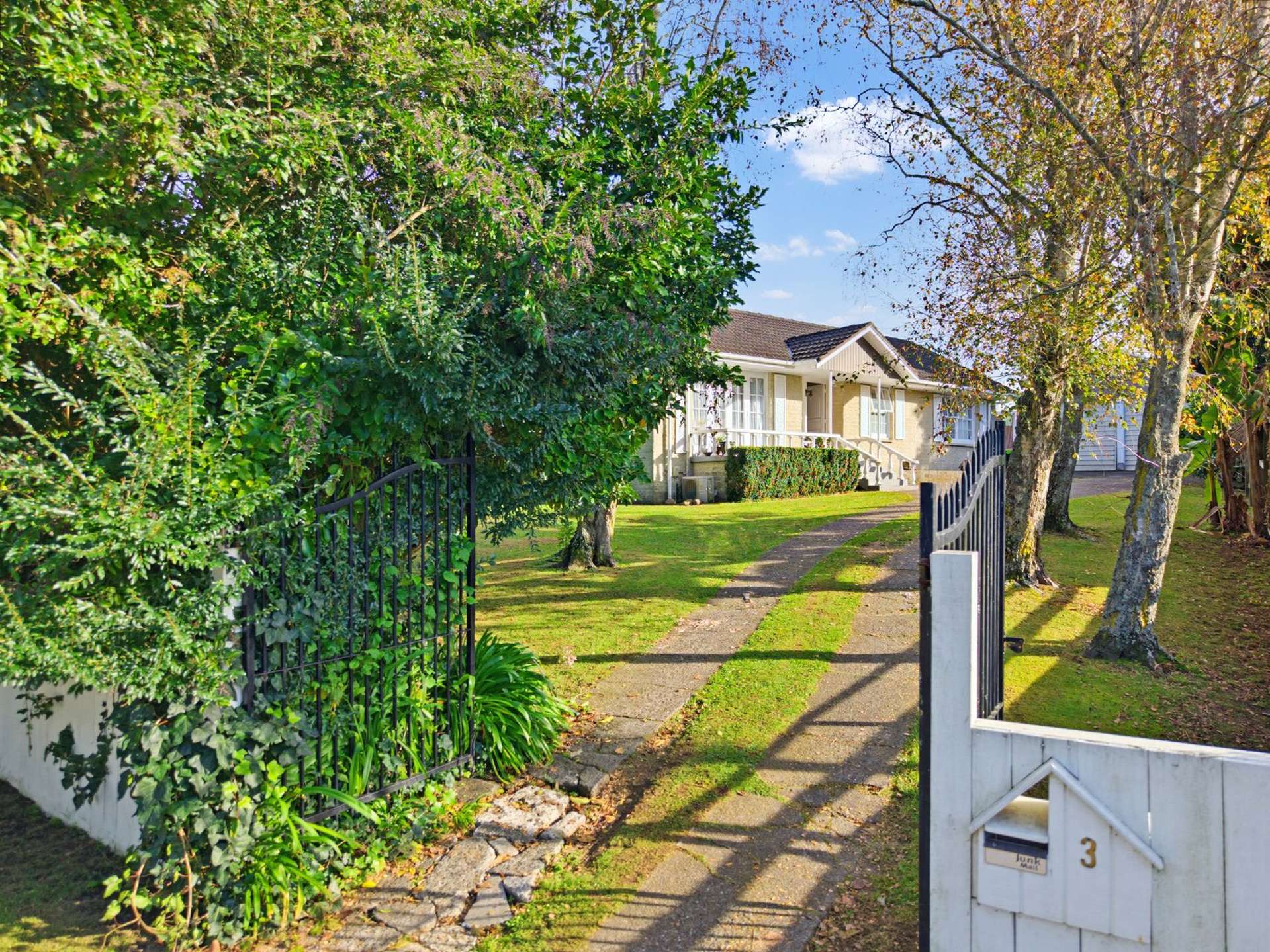 3 Joanna Place Deanwell_0