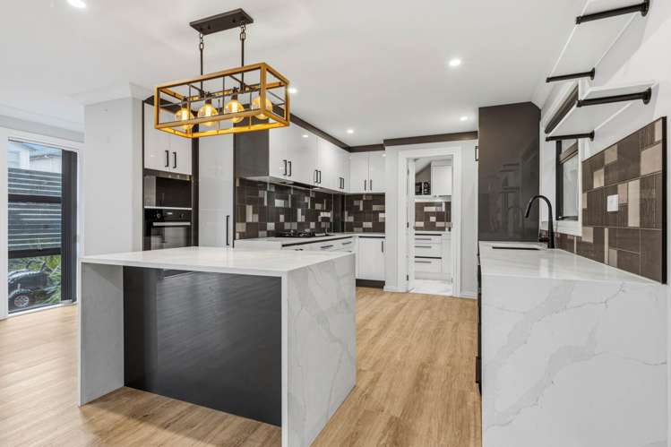 62 Castlebane Drive Flat Bush_4