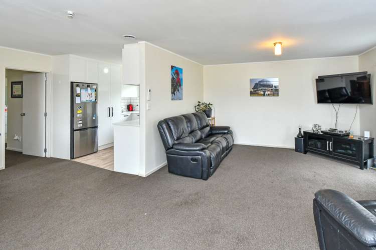 2/19 Cameron Street Papakura_11