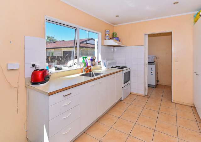 2/24 Templeton Place Clendon Park_2