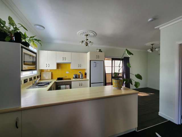 143 Ngamotu Road Spotswood_1