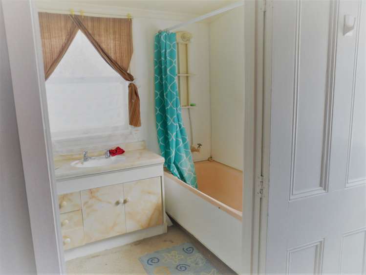 27 High Street Hawarden_12