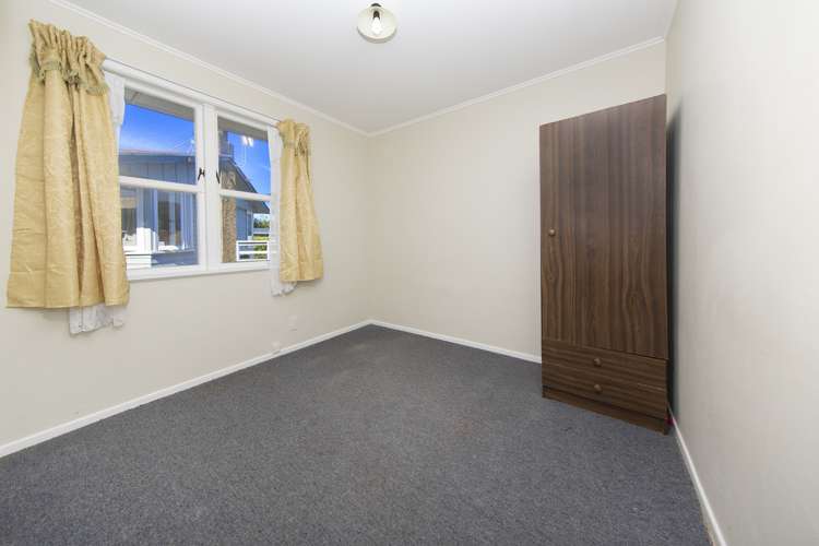 41 Nile Road Kelston_13