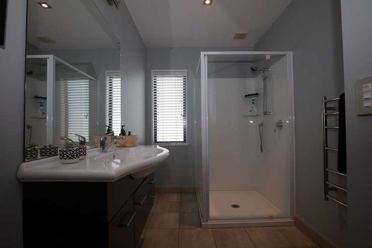 13 Matheson Crescent Albert Town_16