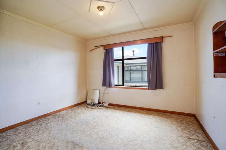 669 Tweed Street Newfield_11