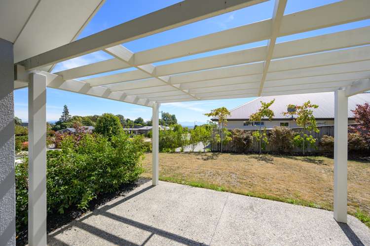 55 Fairose Drive Richmond_16