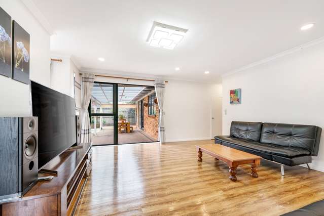 66 Baverstock Road Flat Bush_4