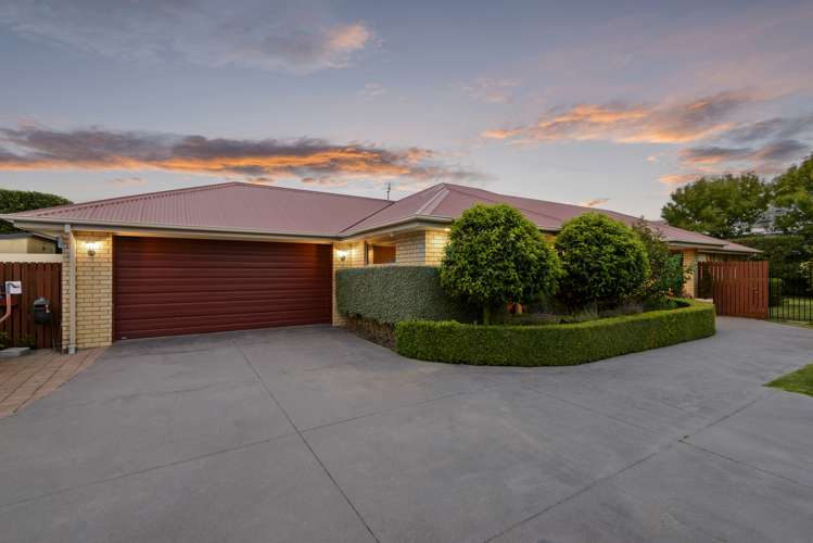 203 Southfield Drive Lincoln_22