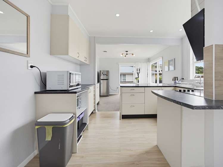2 Magdalen Street Tawa_8