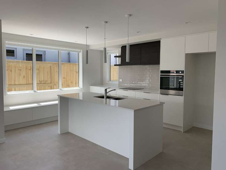 45 Saint Pauls Drive Brookfield_8