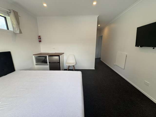 2A/23 Hibiscus Avenue Hamilton Lake_3