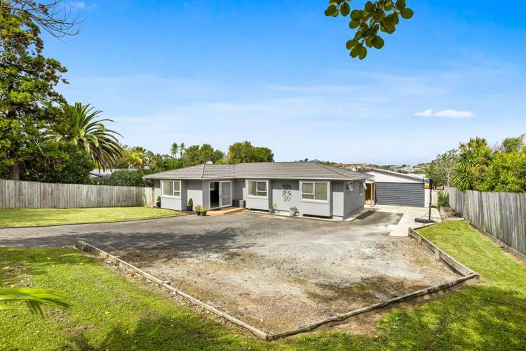 29 Amorino Drive Red Beach_2